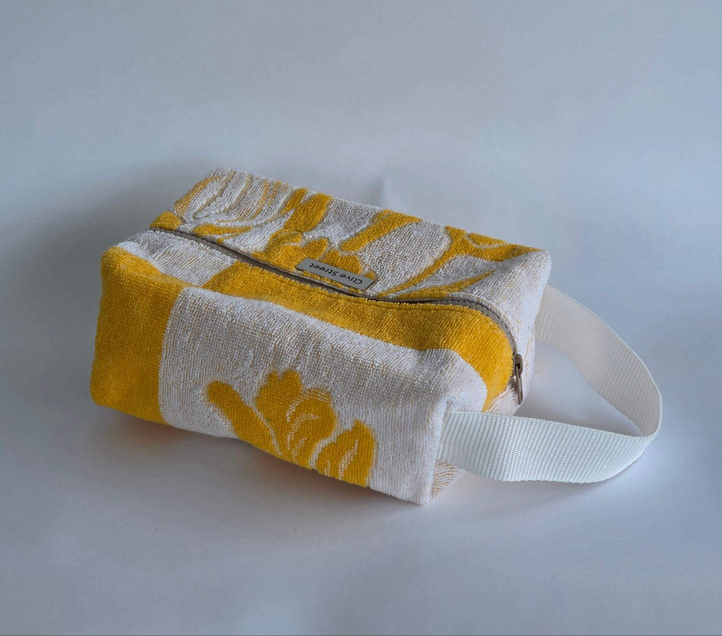 Agnes Toiletries Pouch - Towel