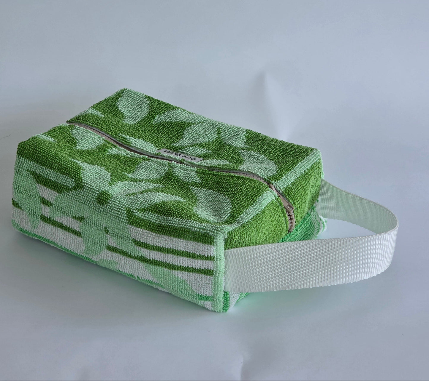 Agnes Toiletries Pouch - Towel